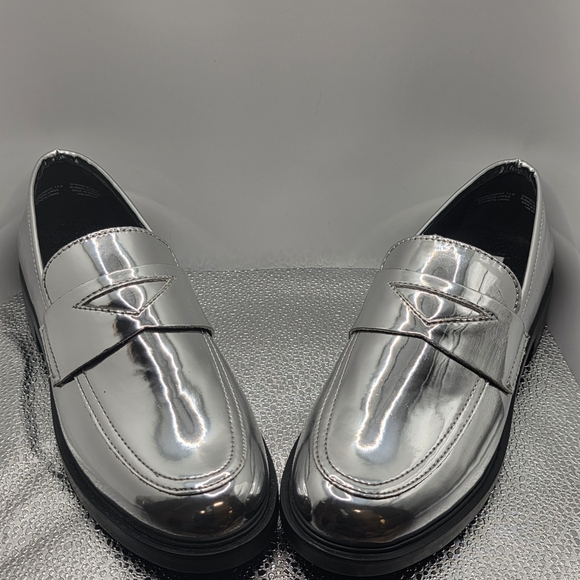 Steve Madden Shoes - Steve Madden Shiny Silver Loafers